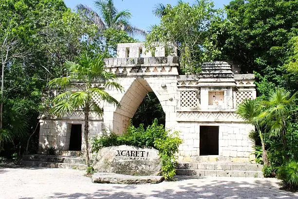 Xcaret Park is Mexico's sacred paradise. It is a beautiful place full of culture and nature where you can enjoy amazing aquatic activities, cultural attractions and shows. A space filled with the natural beauty of the Caribbean Sea and the magic of a thousand-year-old civilization. The perfect place to know the best of México its history and traditions, where you and your family will enjoy the best experiences.