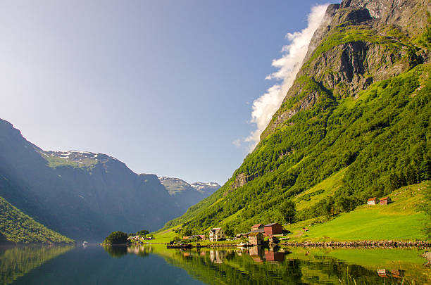 nærøyfjord en norvège - sognefjord photos et images de collection