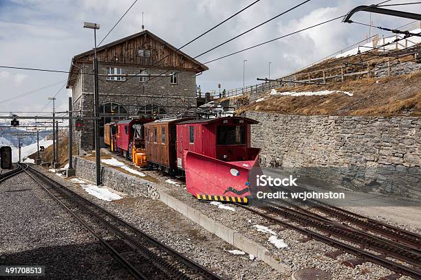 Stazione Eigergletscher Svizzera - Fotografie stock e altre immagini di Alpi - Alpi, Alpi Bernesi, Ambientazione esterna