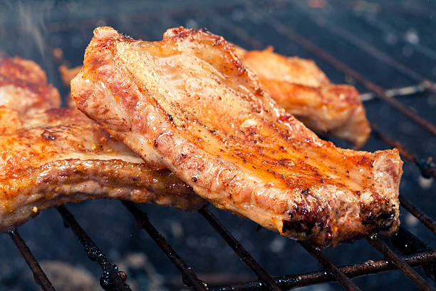 바베큐 포크 립, - spit roasted pig roasted food 뉴스 사진 이미지