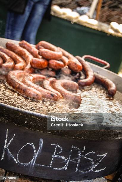 Húngaro Kielbasa Foto de stock y más banco de imágenes de Aire libre - Aire libre, Alimento, Carne