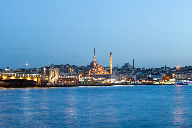 sunset galata bridge view from karakoy in istanbul, turkey - haliç i̇stanbul fotoğraflar stok fotoğraflar ve resimler