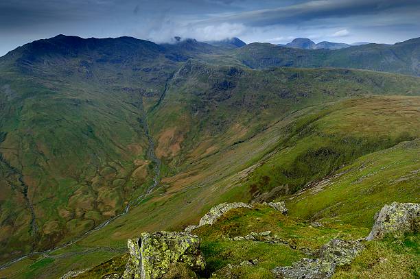 vale mickledene - bowfell imagens e fotografias de stock