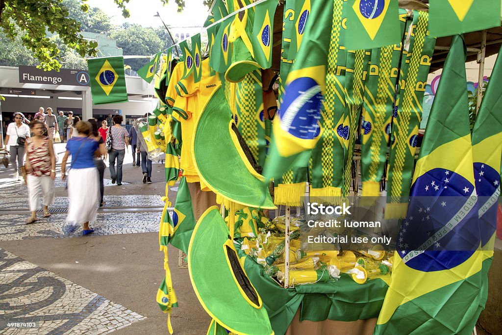 Brasilien Flagge, cornets, Mützen und shirts für den Verkauf - Lizenzfrei Fußball Stock-Foto