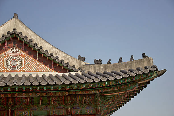 istock Eaves of Korea. 491892809