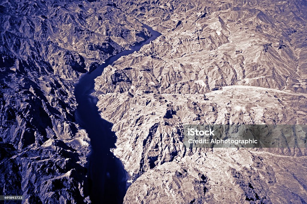 Vista para baixo no Grand canyon para Lago Mead - Royalty-free Alto-Contraste Foto de stock