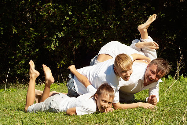 istock Smiling people travelers 491911502