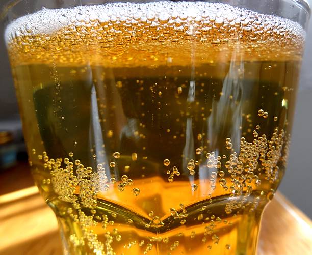 Beer effervescence in glass