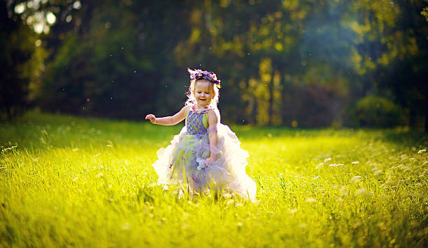 istock Little girl in summer 491946578