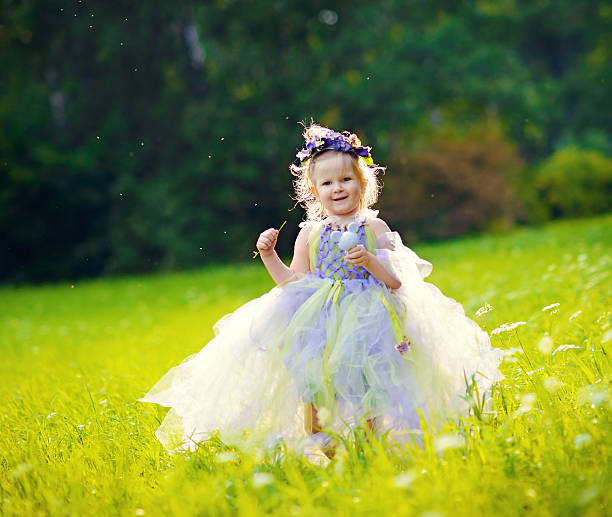 istock Little girl in summer 491946668
