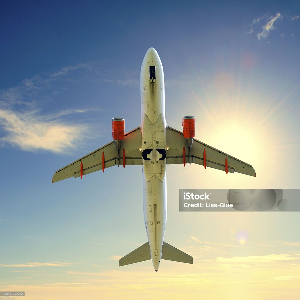 Avión - Foto de stock de Avión de pasajeros libre de derechos