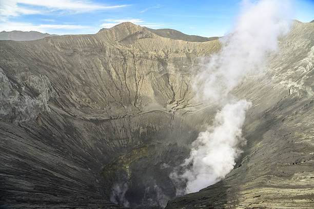 istock Crater of Mt Bromo 492036498