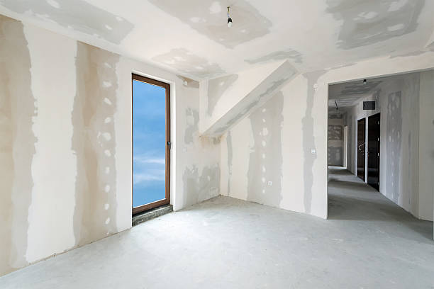 istock Unfinished building interior, white room (includes clipping path) 492040588