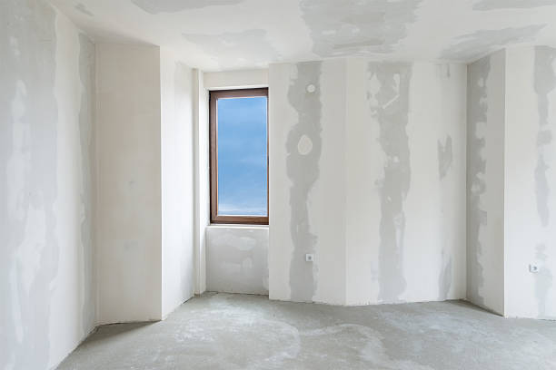 istock Unfinished building interior, white room (includes clipping path) 492041382