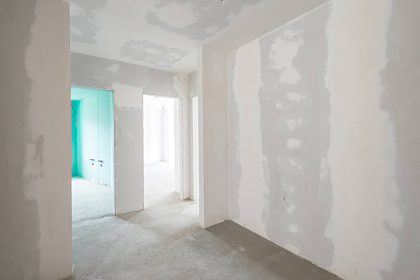 istock Unfinished building interior, white room 492042280