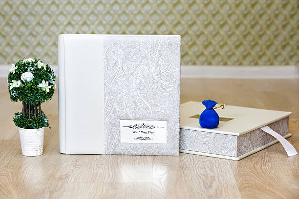 istock wedding photo book, album 492044032