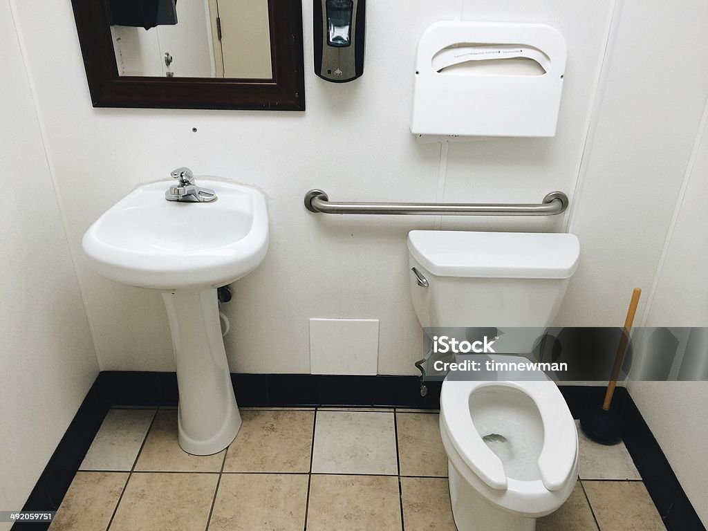 Viaje de descanso, baño de la habitación - Foto de stock de Desatascador libre de derechos