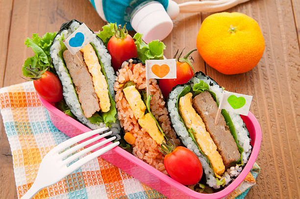 istock Japanese cuisine,onigirazu 492071758