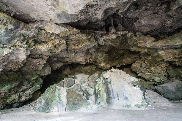 istock cave in Samroiyod nation park, Pranburi, Prachuap Khiri Khan, Thailand 492096484