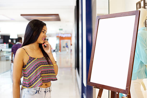 istock girl shopping 492125712