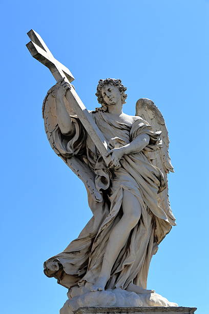 istock Angel with the Cross in Rome, Italy 492130618
