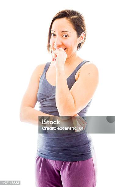 Retrato De Jovem Mulher Morder As Unhas - Fotografias de stock e mais imagens de 20-24 Anos - 20-24 Anos, 25-29 Anos, Adulto