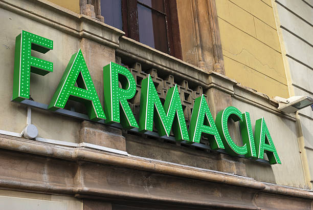 istock Farmacia sign in Barcelona. Spain 492196633
