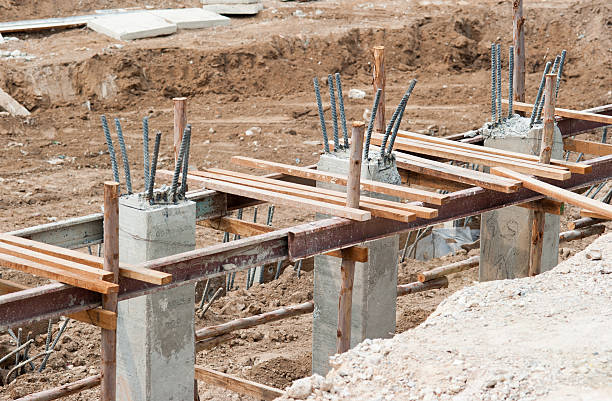 istock Poured cement with steel poles for construction 492200581