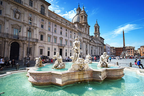 пьяцца навона в риме. италия - piazza navona ancient old architecture стоковые фото и изображения