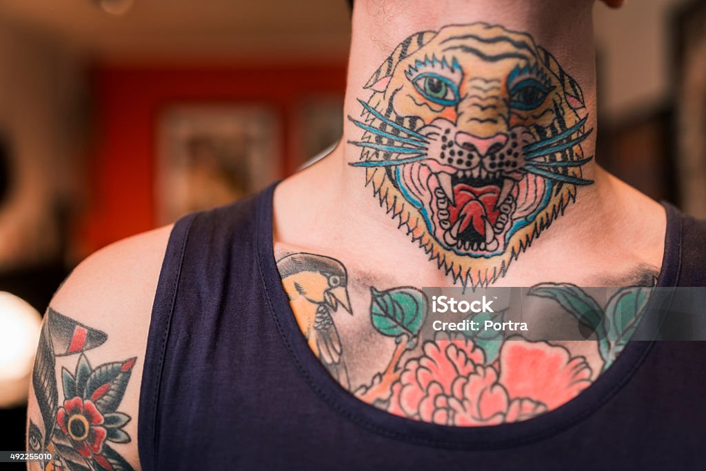Artist Is With Tiger Tattoo On Neck Stock Photo - Download Image Now -  Tattoo, Close-up, Multi Colored - iStock