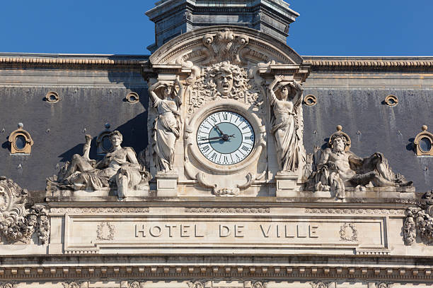 istock City council of Tours 492257708