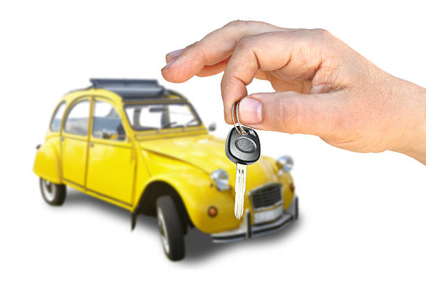 istock Retro the car and key 492262989