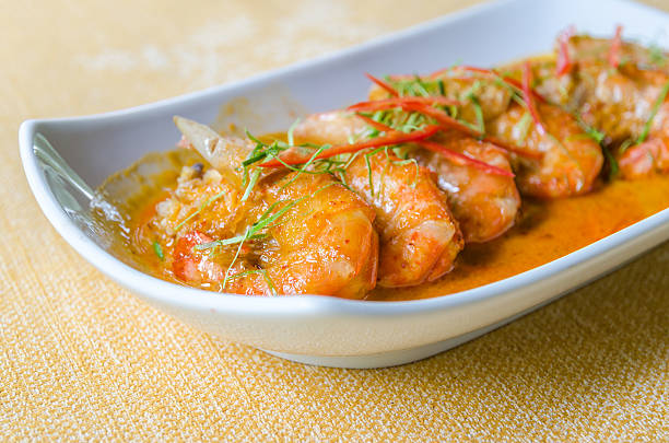 istock Curry fried shrimp with coconut milk 492274328