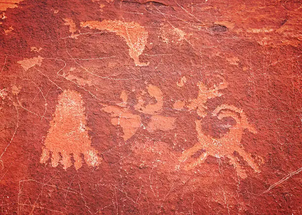 Photo of Ancient petroglyphs in Valley of Fire State Park, USA.