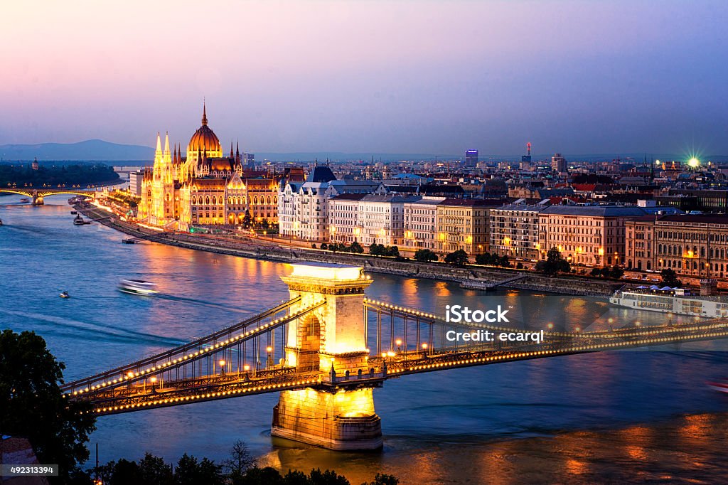 Budapest la nuit - Photo de Budapest libre de droits