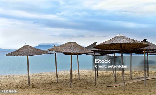 Mañana En El Cielo Al Atardecer En La Playa Foto de stock y más banco de imágenes de Agua - Agua, Aire libre, Arena