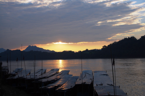 The Mekong is a trans-boundary river in Southeast Asia. It is the world's 12th-longest river and the 7th-longest in Asia. Its estimated length is 4,350 km (2,703 mi), and it drains an area of 795,000 km2 (307,000 sq mi), discharging 457 km3 (110 cu mi) of water annually.