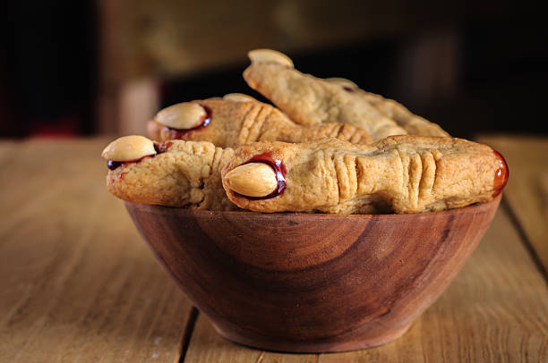 ハロウィーン魔女指のクッキー - biscotti jam biscuit cookie biscuit ストックフォトと画像