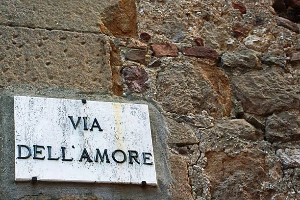 istock pienza - way of love 492388594