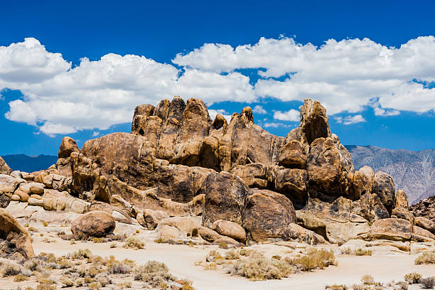 istock Hippo Rock at Alabama Hills, Sierra Nevada 492392256