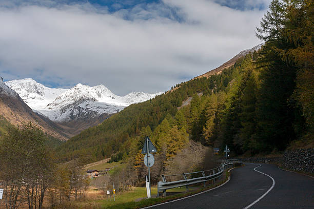 istock Sobretta-Gavia Mountains (Stelvio National Park) 492393738