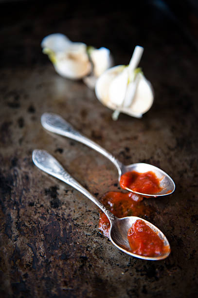 토마토 소스 - tomato sauce tomato spinach soup 뉴스 사진 이미지