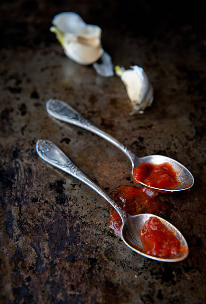 sos pomidorowy - tomato sauce tomato spinach soup zdjęcia i obrazy z banku zdjęć