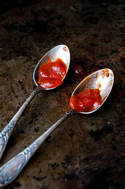 sos pomidorowy - tomato sauce tomato spinach soup zdjęcia i obrazy z banku zdjęć