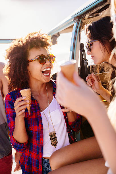 istock Friends eating icecream 492440897