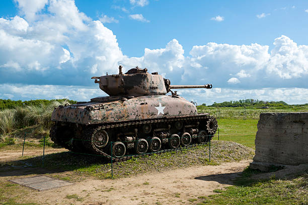 sherman tank w normandia - tank normandy world war ii utah beach zdjęcia i obrazy z banku zdjęć