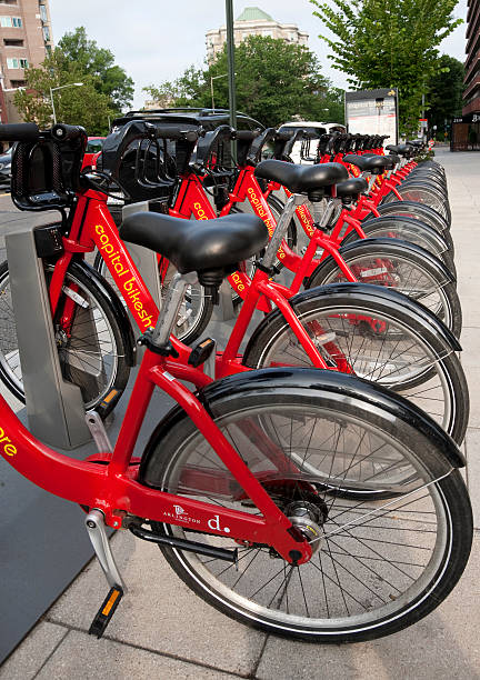 自転車のレンタルを、ワシントン d .c .は、米国 - bicycle rack bicycle parking community ストックフォトと画像