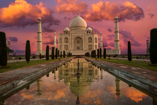 Morning In Taj Mahal Stock Photo - Download Image Now - Taj Mahal, India,  Agra - iStock