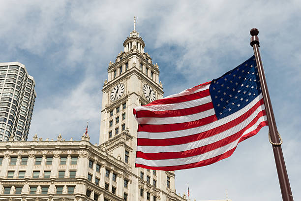 de chicago - american flag architectural feature architecture chicago fotografías e imágenes de stock