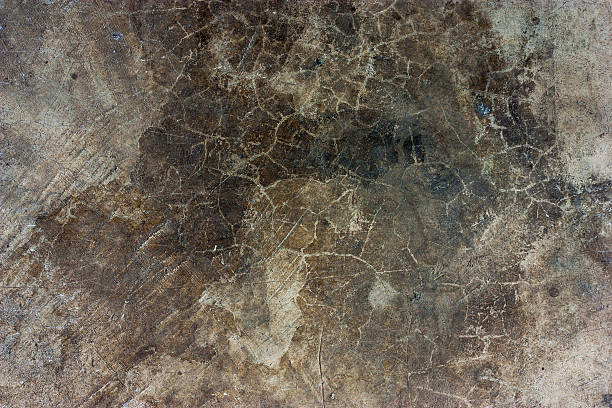 istock Cement floors are old and dirty. 492509326